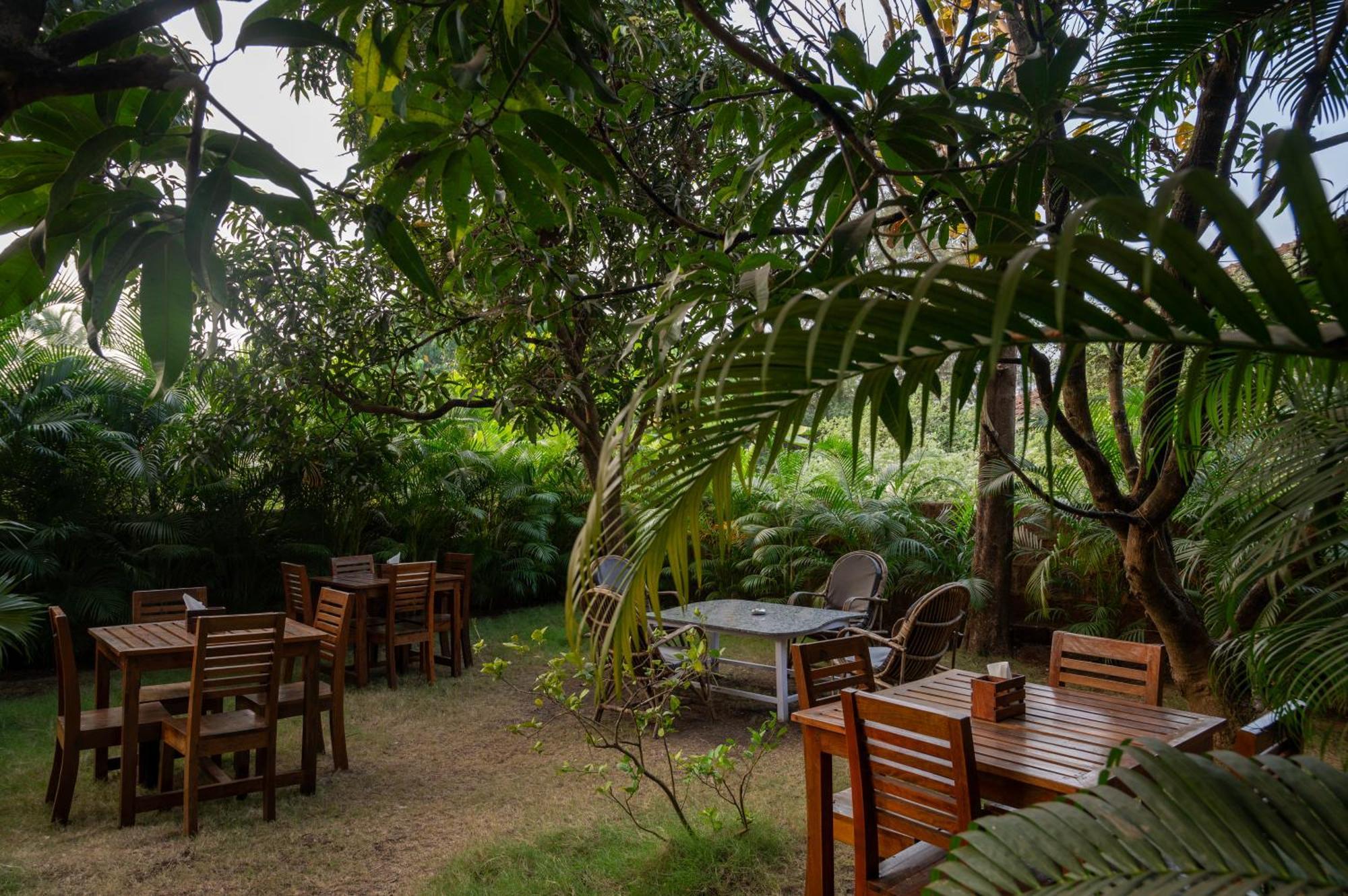 Hotel Aaria Hills Arambol Esterno foto