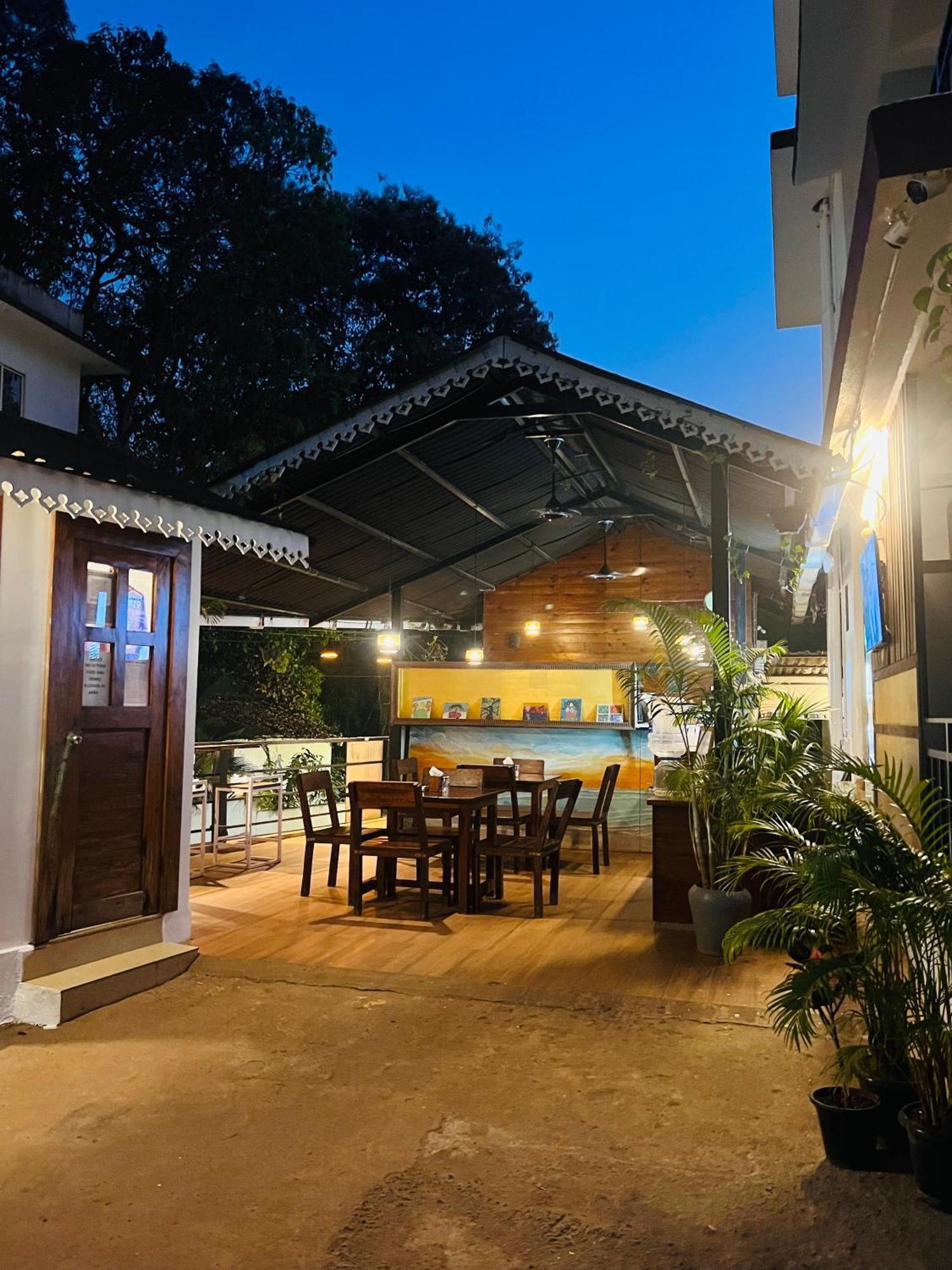 Hotel Aaria Hills Arambol Esterno foto